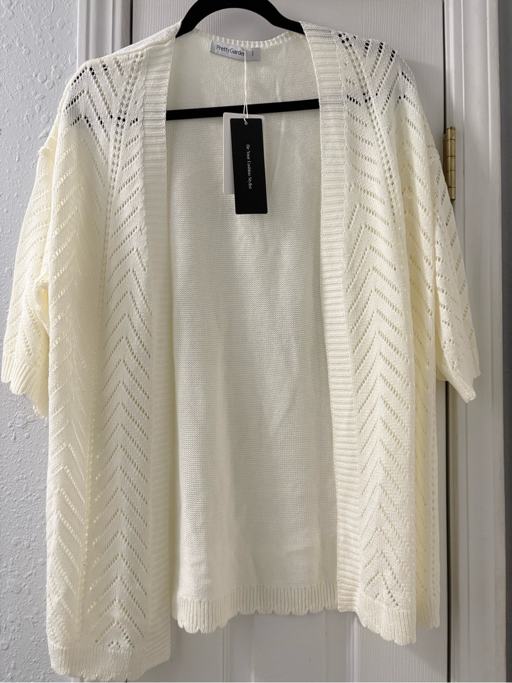 Pretty Gardén Cream Open-Front Knit Cardigan
